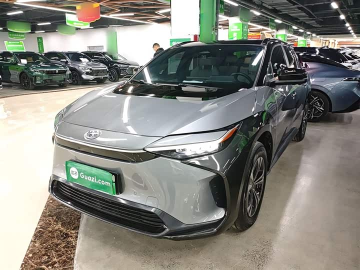 Фото 2 - Toyota bZ4X