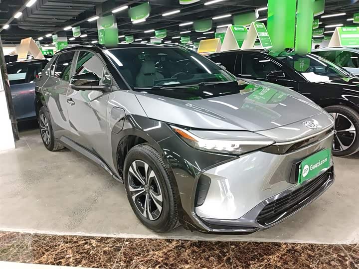 Фото 4 - Toyota bZ4X