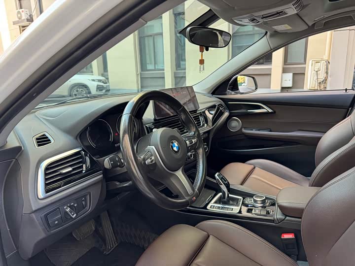 Фото 10 - BMW 1 Series