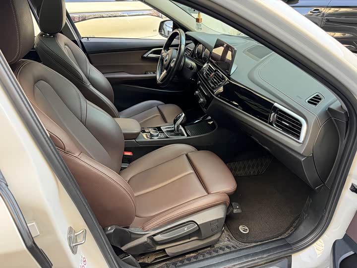 Фото 9 - BMW 1 Series