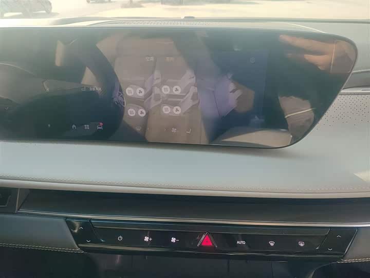 Фото 13 - Buick GL8 ES