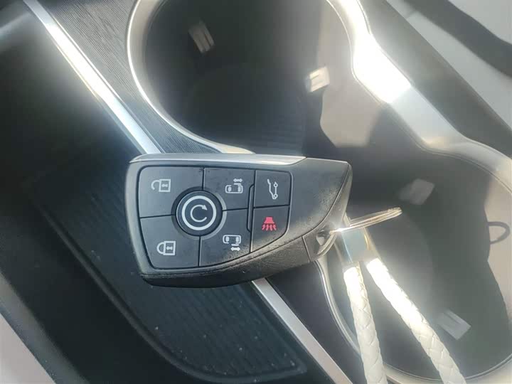 Фото 9 - Buick GL8 ES