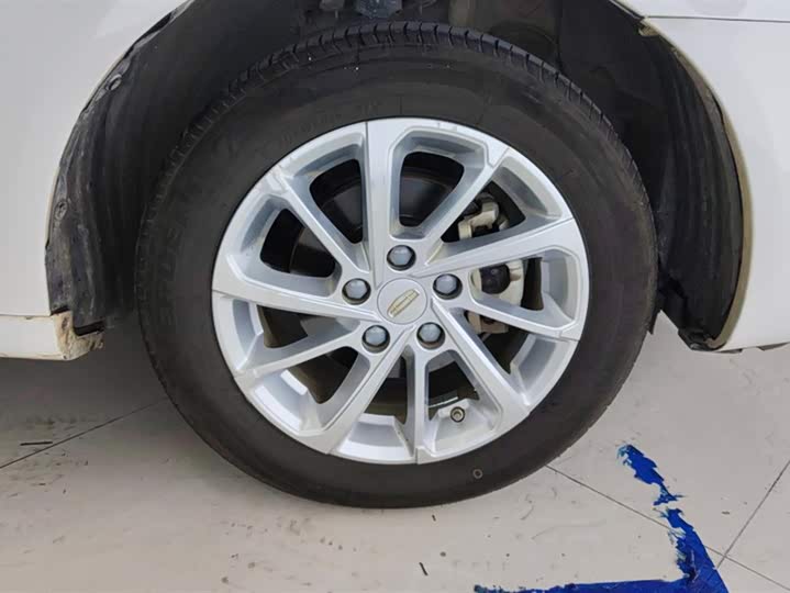 Фото 6 - Geely Emgrand