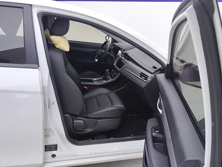 Фото 8 - Geely Emgrand