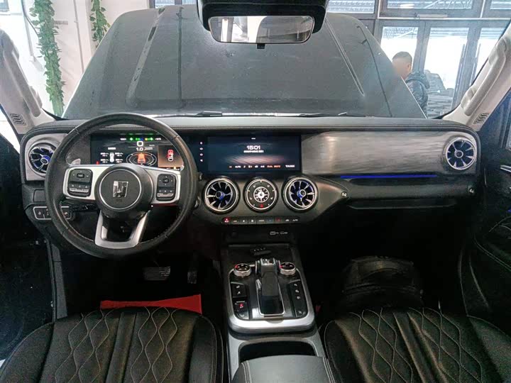 Фото 10 - Tank 300