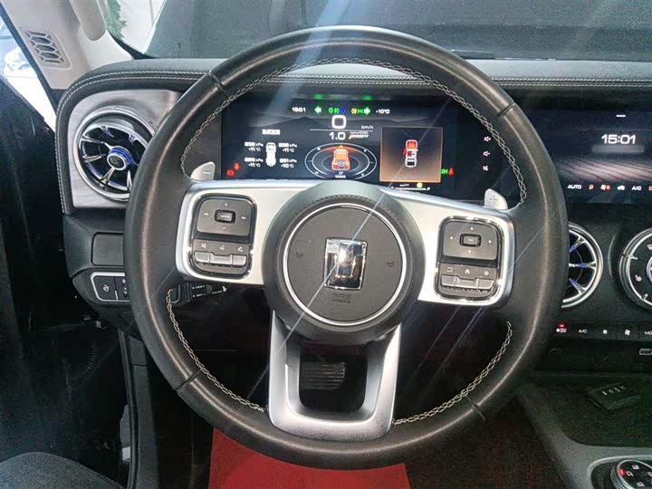 Фото 11 - Tank 300