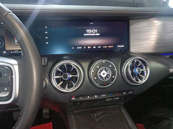 Фото 13 - Tank 300