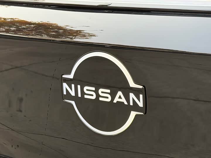 Фото 12 - Nissan N7