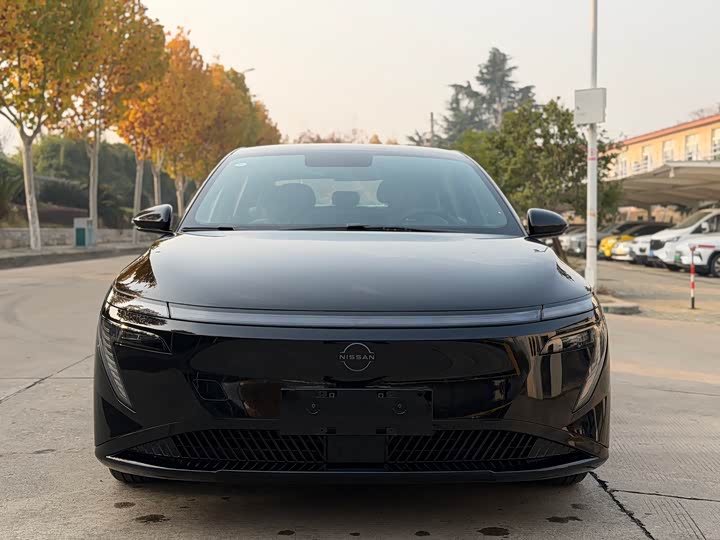 Фото 2 - Nissan N7