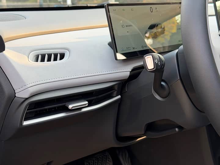 Фото 21 - Nissan N7