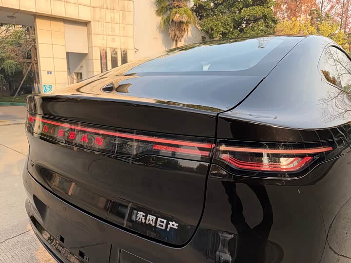 Фото 35 - Nissan N7