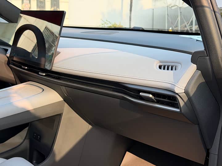 Фото 42 - Nissan N7