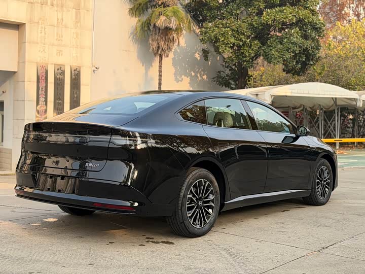 Фото 5 - Nissan N7