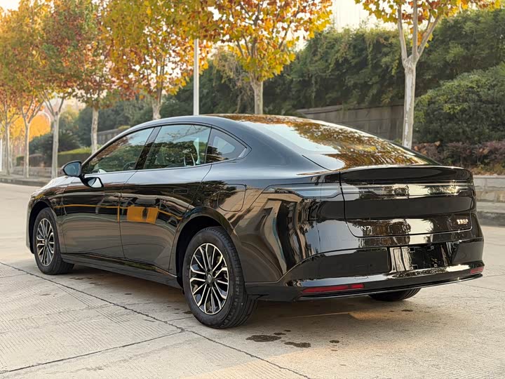 Фото 7 - Nissan N7