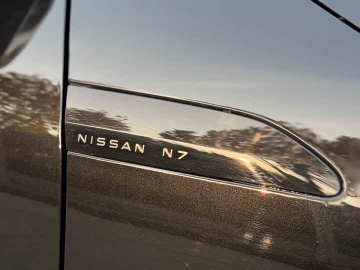 Фото 9 - Nissan N7