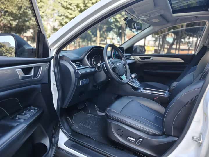 Фото 10 - Haval M6