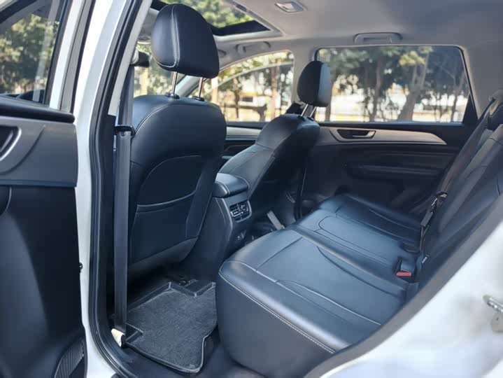 Фото 11 - Haval M6