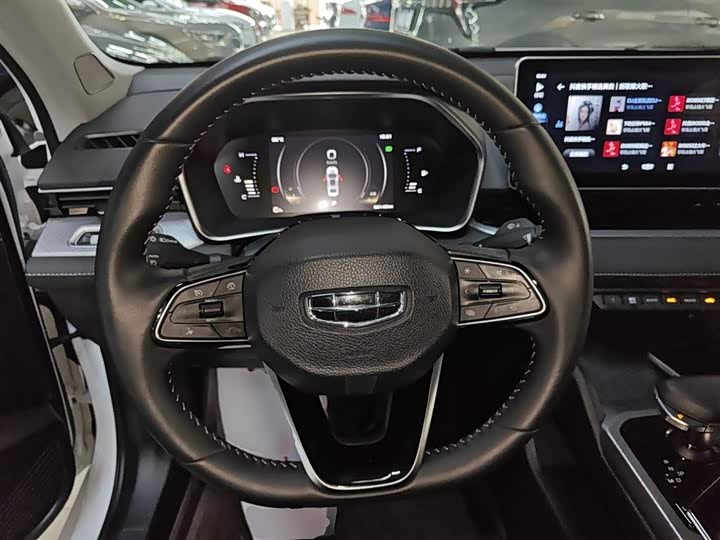 Фото 11 - Geely Preface