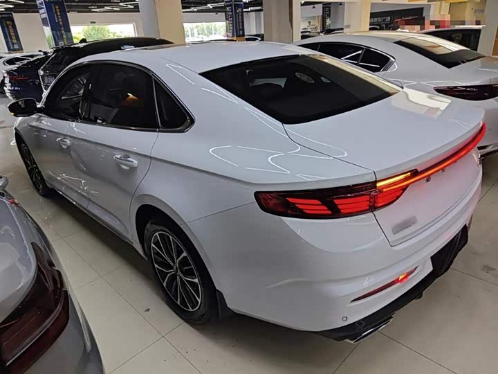 Фото 5 - Geely Preface