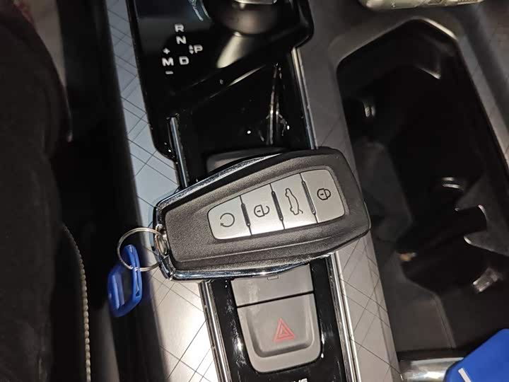 Фото 9 - Geely Preface