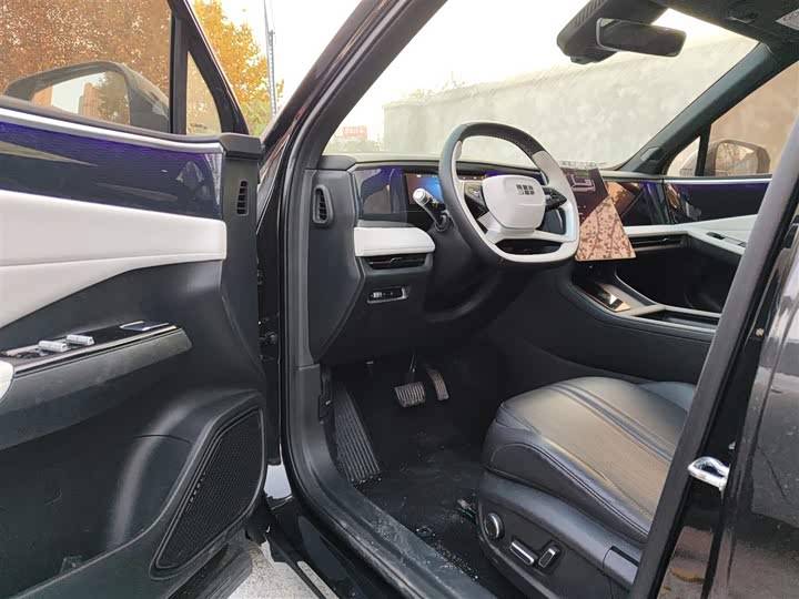 Фото 14 - Geely Galaxy L7