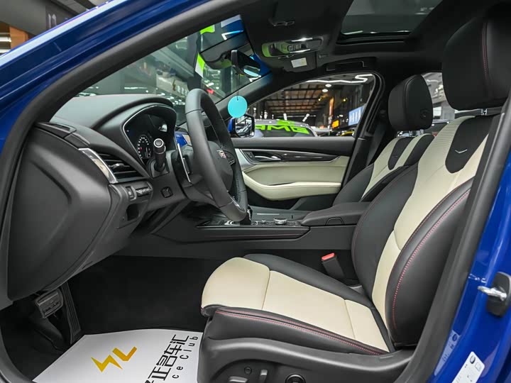 Фото 10 - Cadillac CT5