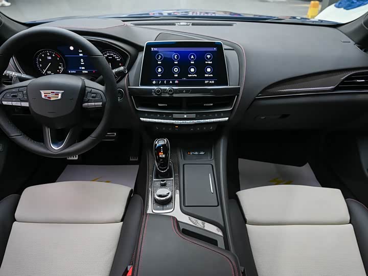 Фото 17 - Cadillac CT5