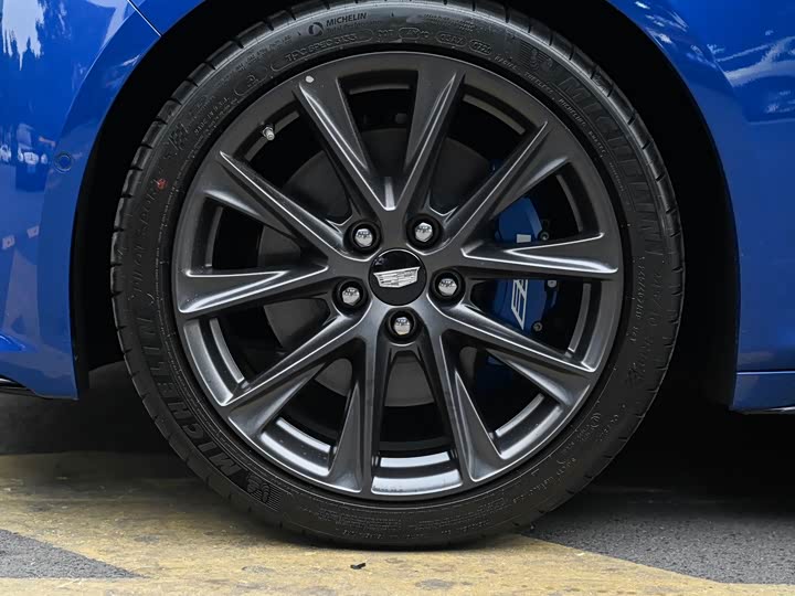 Фото 18 - Cadillac CT5