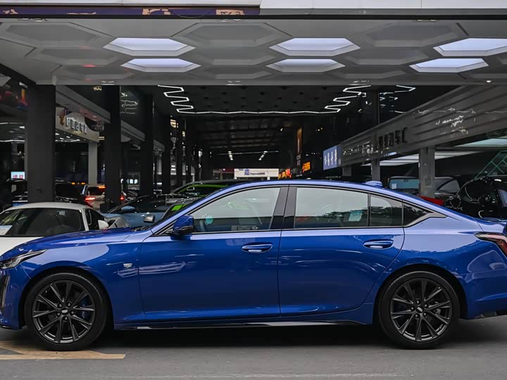 Фото 3 - Cadillac CT5