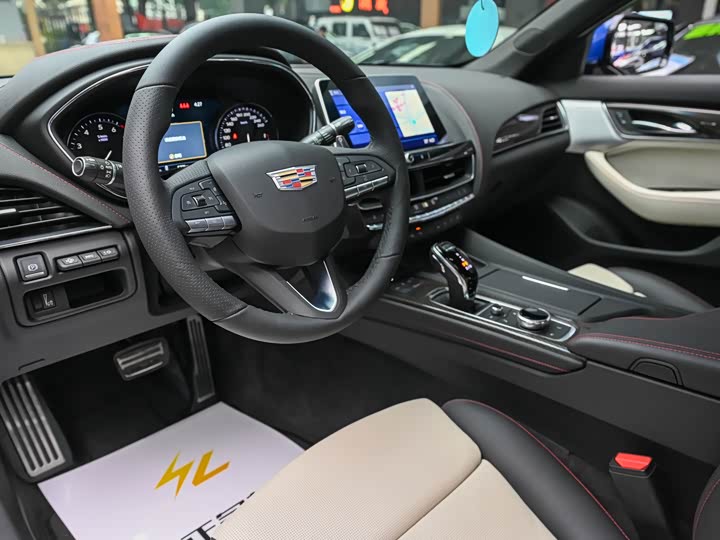 Фото 8 - Cadillac CT5