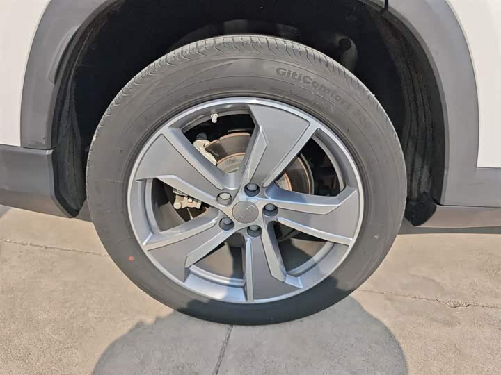 Фото 26 - Geely Okavango L