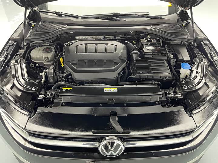 Фото 16 - Volkswagen Magotan