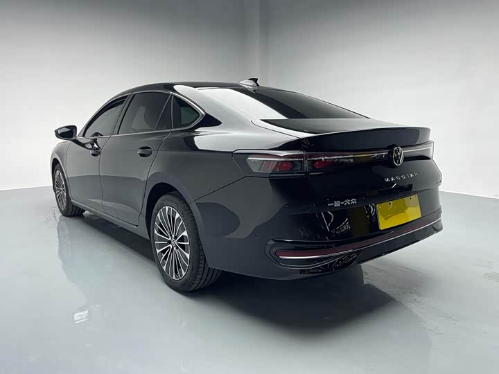 Фото 17 - Volkswagen Magotan