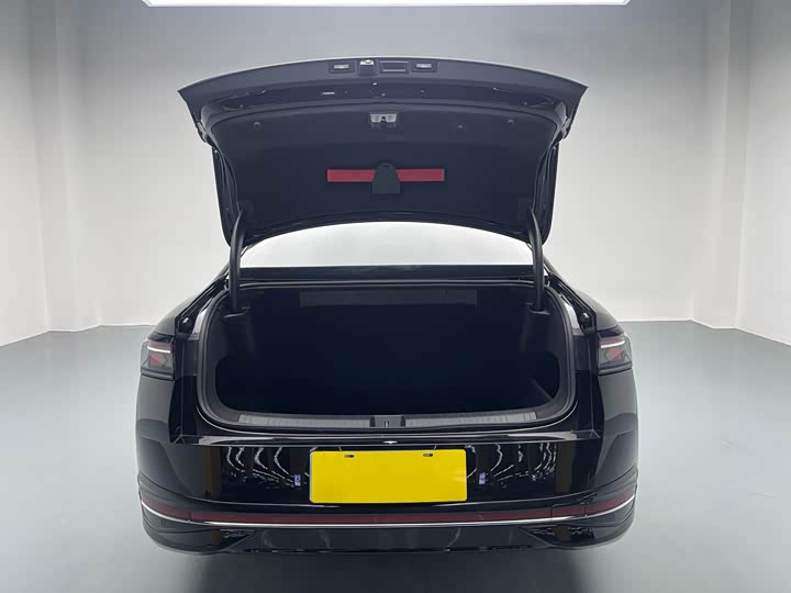 Фото 18 - Volkswagen Magotan