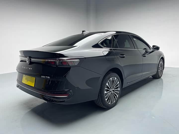 Фото 20 - Volkswagen Magotan