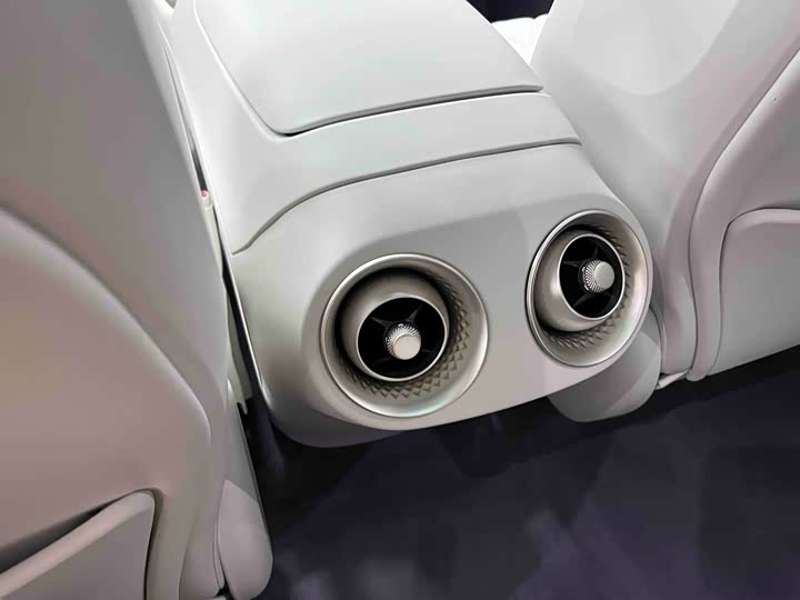 Фото 20 - Avatr 11