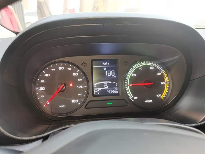 Фото 12 - Roewe Clever