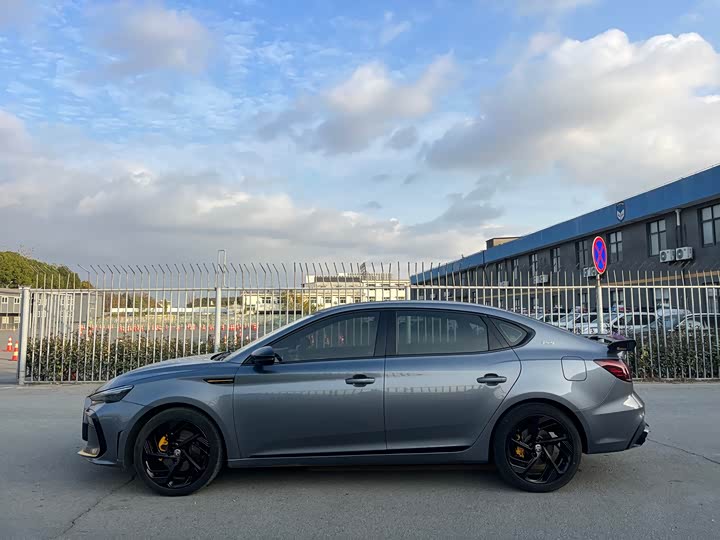 Фото 12 - MG Motor 6