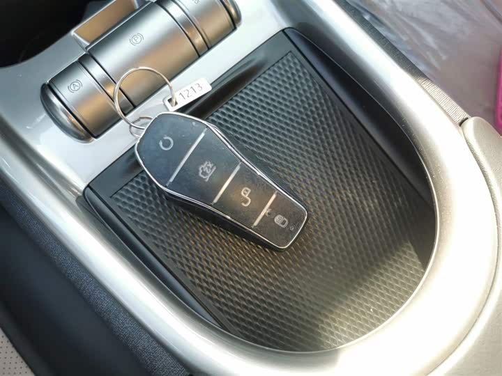 Фото 9 - BYD Dolphin