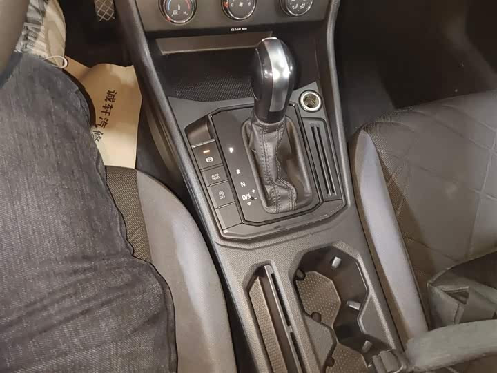 Фото 14 - Volkswagen Lavida