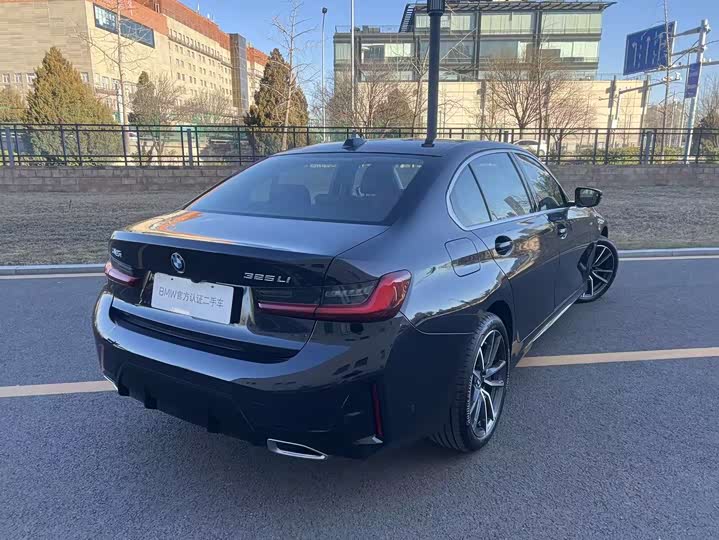 Фото 2 - BMW 3 Series