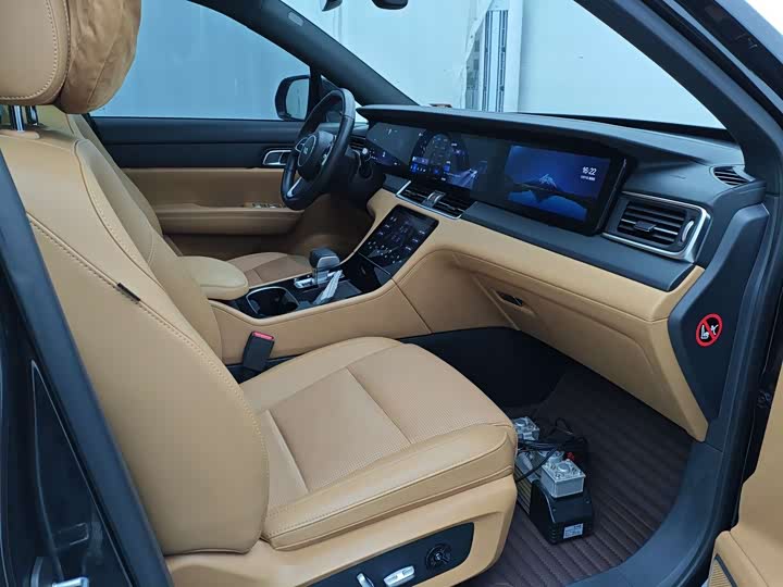 Фото 10 - LiXiang One