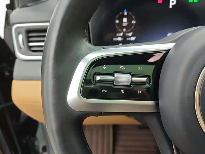 Фото 18 - LiXiang One