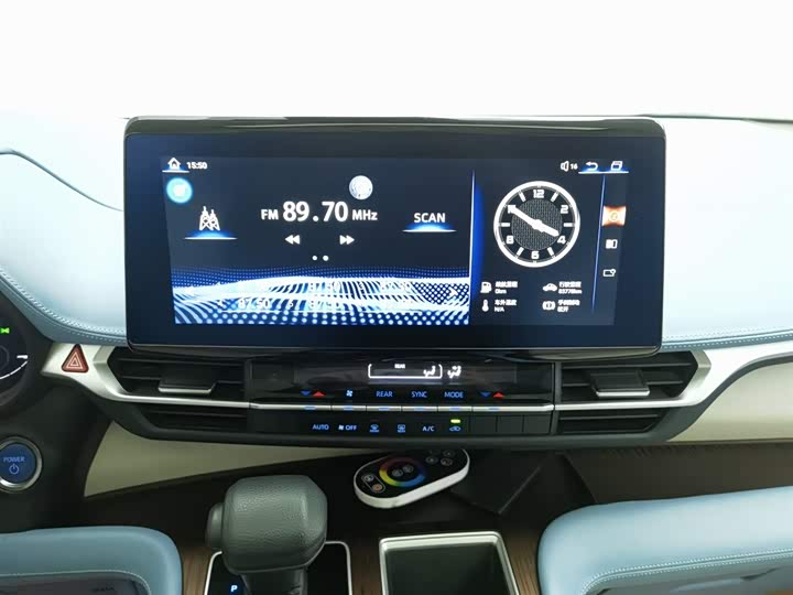 Фото 12 - Toyota Sienna