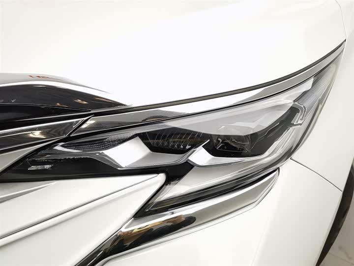 Фото 7 - Toyota Sienna