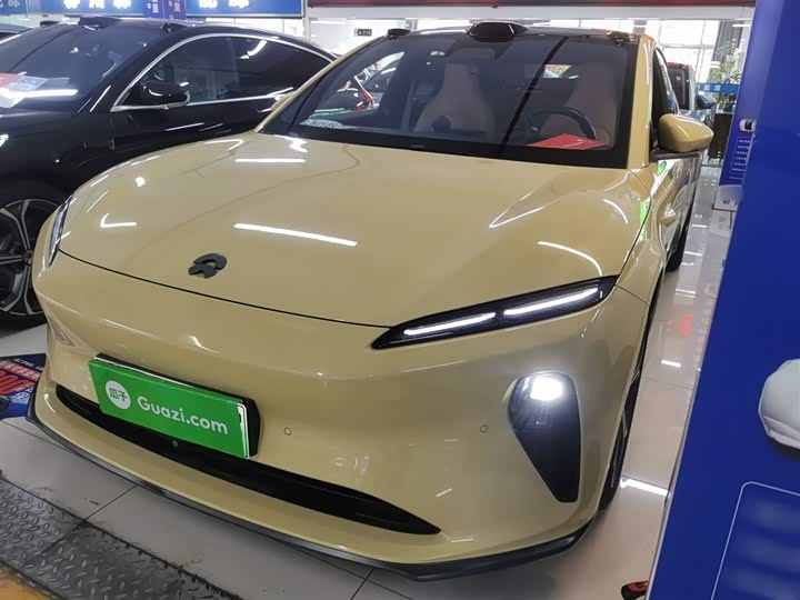 Фото 1 - Nio ET5