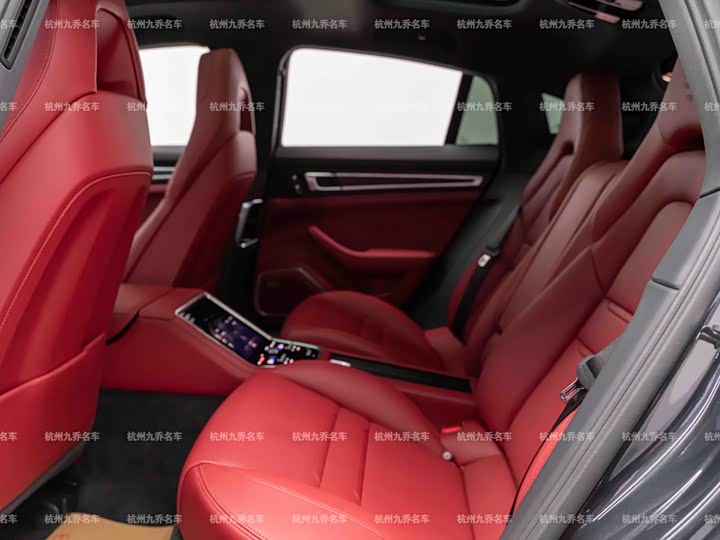 Фото 13 - Porsche Panamera