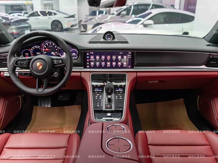 Фото 15 - Porsche Panamera