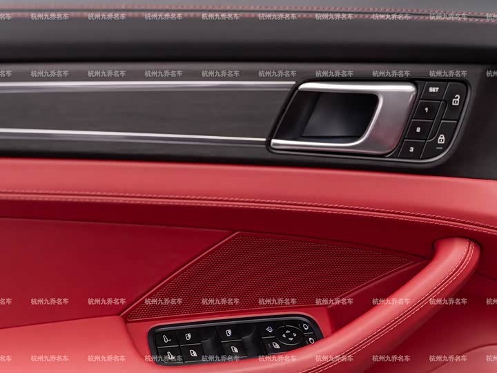 Фото 24 - Porsche Panamera