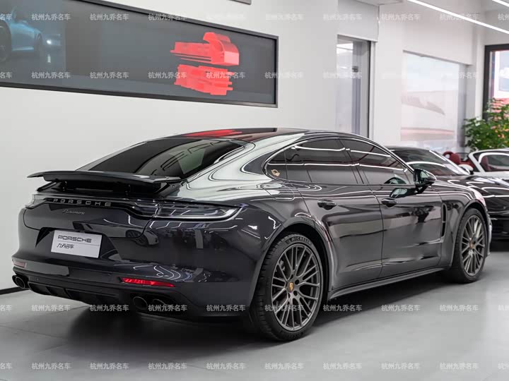 Фото 5 - Porsche Panamera